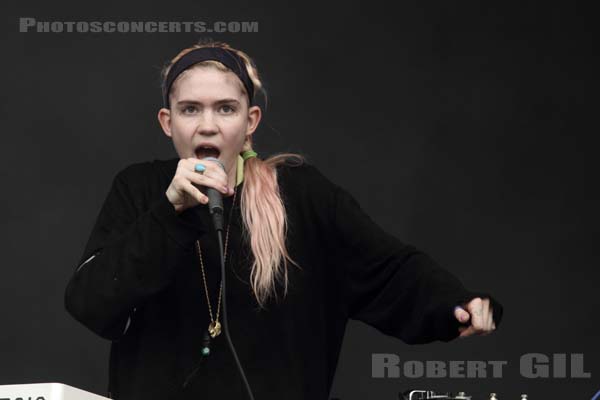 GRIMES - 2012-08-24 - SAINT CLOUD - Domaine National - Scene Pression Live - 